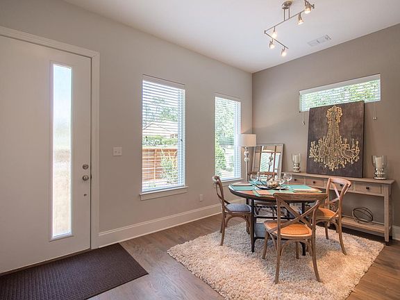 3rd image of 1669-1 Metropolitan Blvd