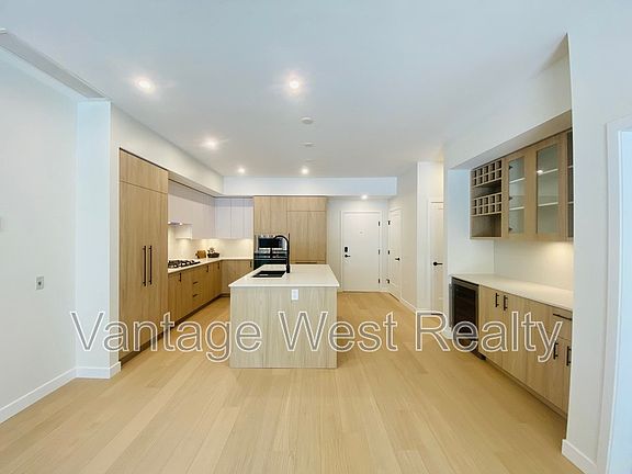3rd image of 9652 Benchland Dr #101