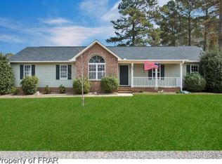 102 Dragoon Ct, Raeford, NC 28376