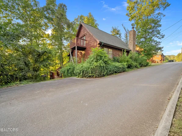 2219 Wingspan Dr, Sevierville, TN 37876