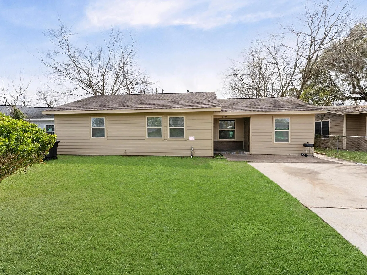 3 bed, 2.0 bath, 1240 sqft, $1,700 — Photo 1