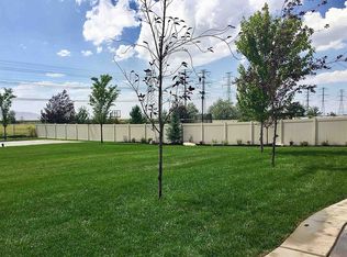 824 S Wellington Dr, Kaysville, UT 84037