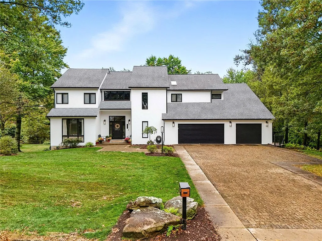 215 Timber Ridge Rd photo 1