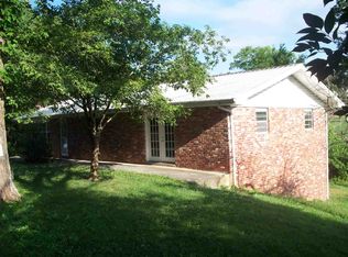 121 Sulphur Springs Rd, Newport, TN 37821