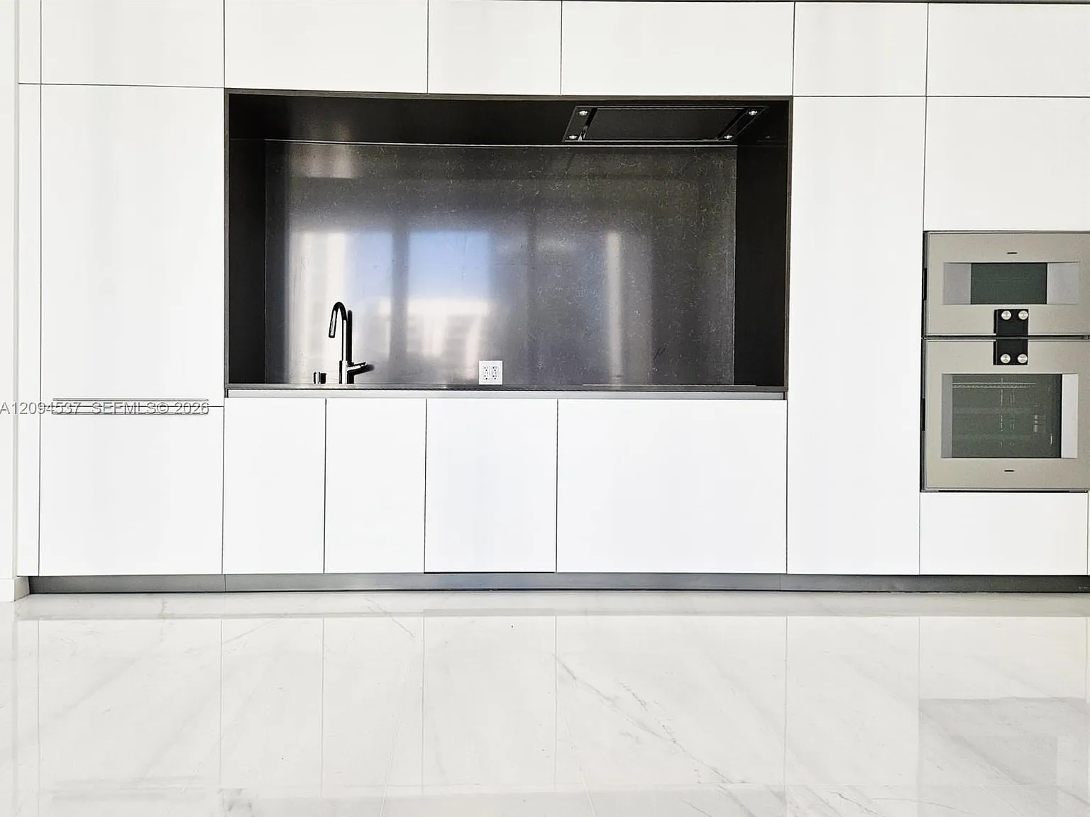 Aston Martin Residences — Photo 4
