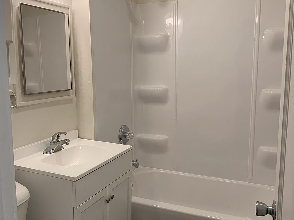 2nd image of 1041 Cassopolis St APT 2
