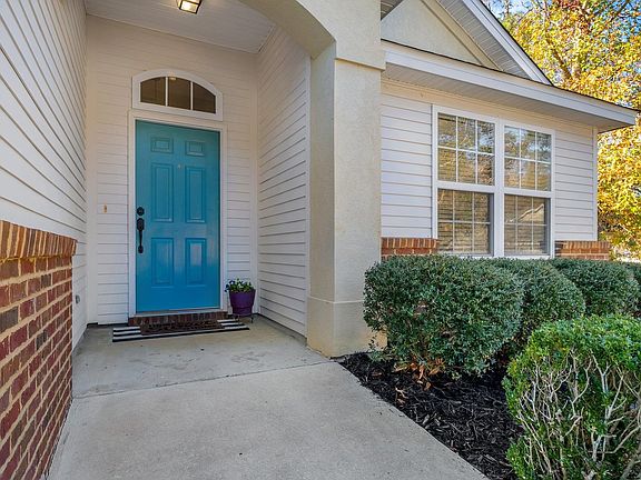 2nd image of 2465 Heathrow Dr