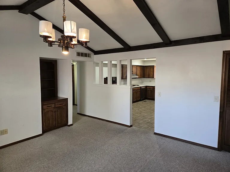 2212 S Whitbourne Pl — Photo 12