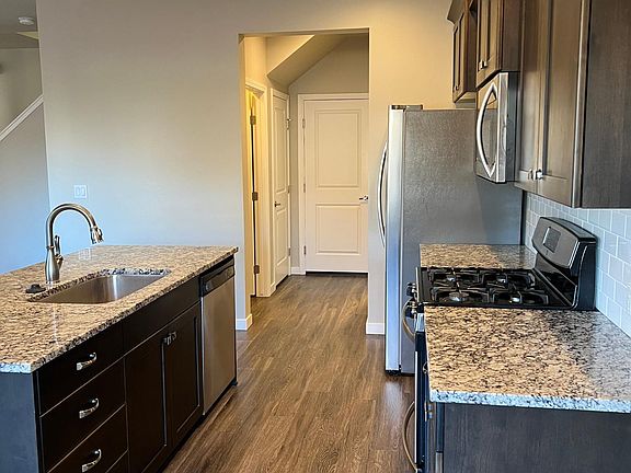 4th image of 3042 E Ionia Ct