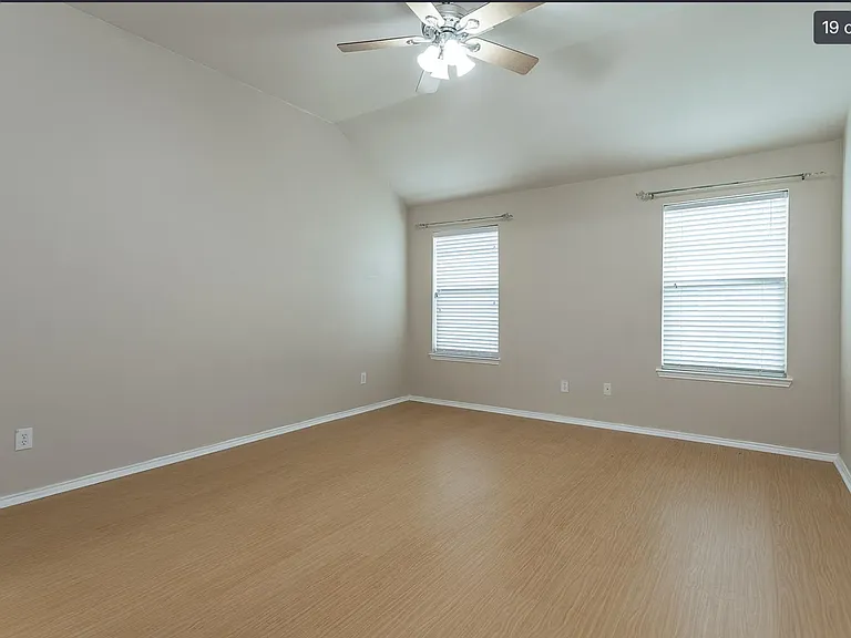 6440 Stone Lake Dr — Photo 9