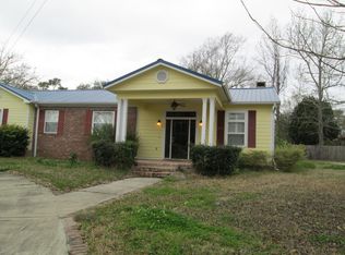 4825 Forrest St, Moss Point, MS 39563