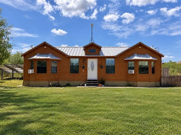 6995 County Road 12, Bishop, TX 78343
