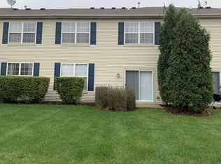 2215 Gallant Fox Cir #2215, Montgomery, IL 60538