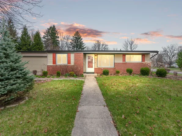 2817 Cumberland Dr, Ann Arbor, MI 48104
