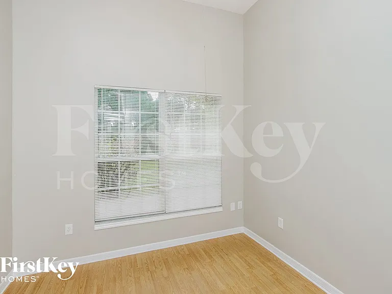 599 Australian Rd NW — Photo 12