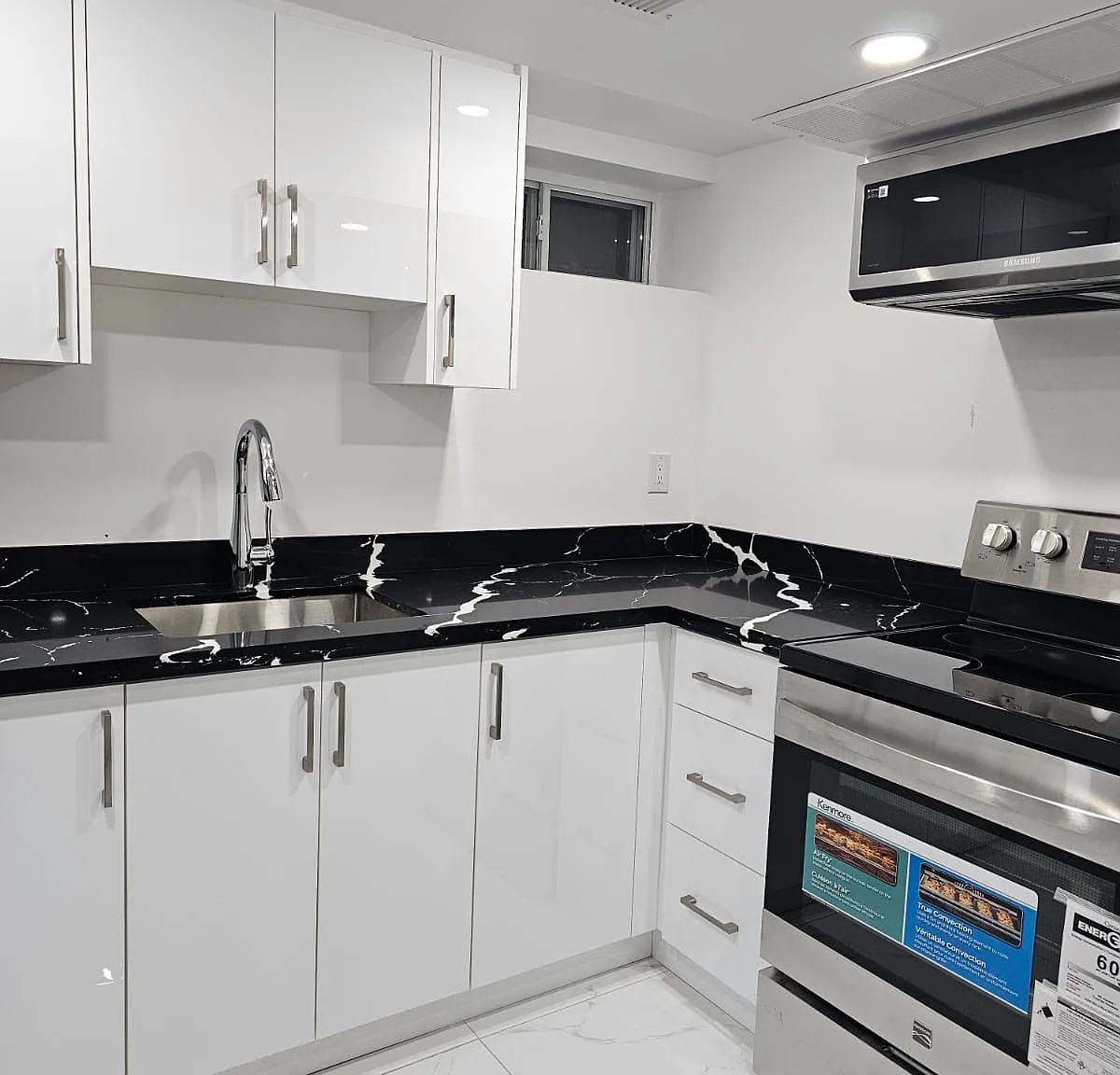2 bed, $1,950 — Photo 4