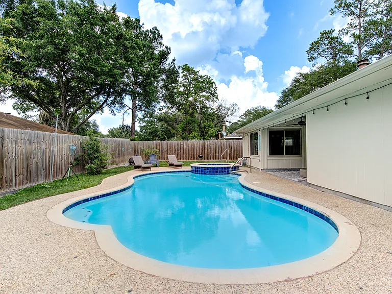 9126 Benwick Dr — Photo 6