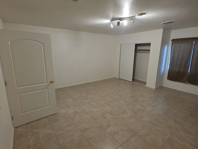 770 E 12th St #770 — Photo 20