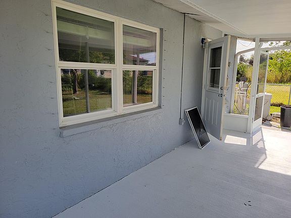 4th image of 216 Venetia Ave