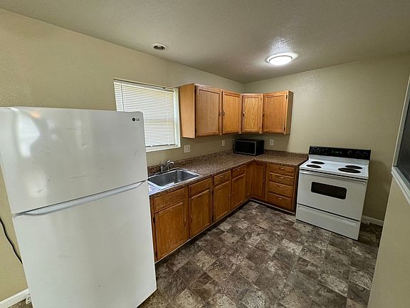 5th image of 2929 Mersington Ave #3B-1BA-1250SQFT