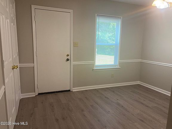 5th image of 419 Evans Mill Cir