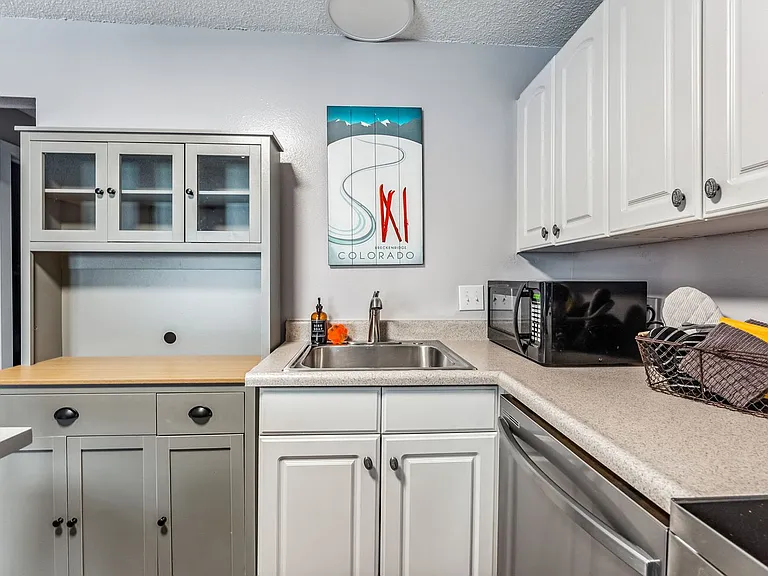 412 S Main St #113 — Photo 8