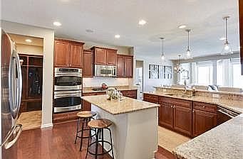 4th image of 7561 Beacon Ct