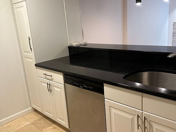 5th image of 9416 1st Ave NE APT 218