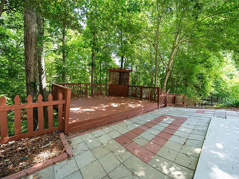 715 Moonlight Way — Photo 44