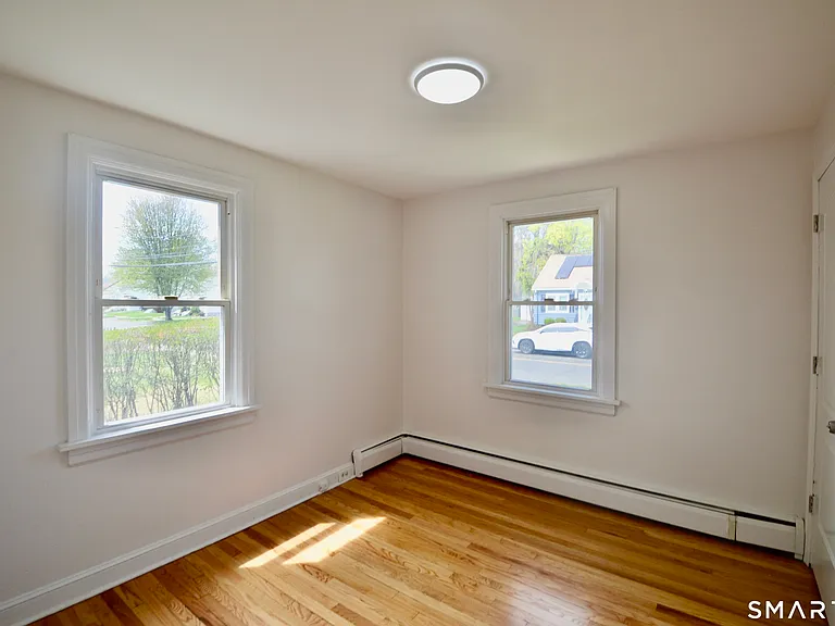 314 Knowlton St — Photo 9
