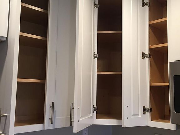 Lots of storage in the kitchen!