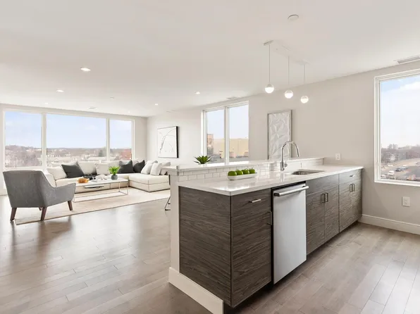 390 Cambridge St, Allston, MA