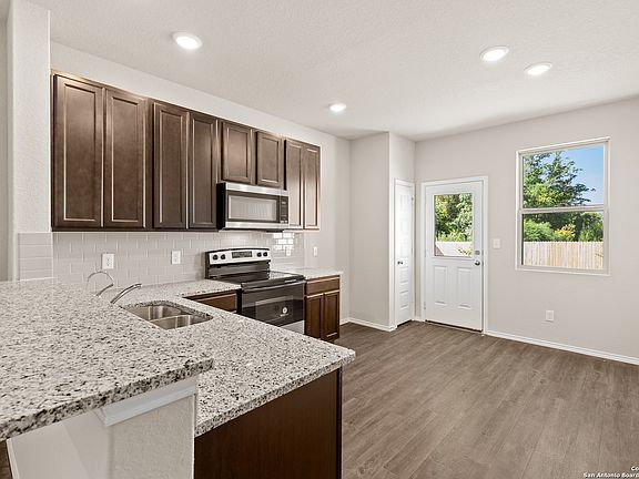 5th image of 4026 Somerset Shade