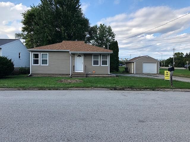 Front exterior view of 120 Carrington.