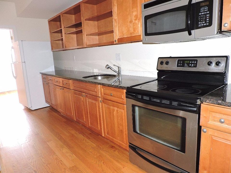 1st image of 1811 N 18th St #3RDFL