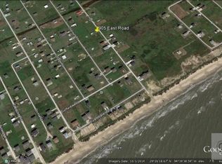 905 East Rd, Crystal Beach, TX 77650