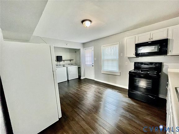 4th image of 3401 Chalfont Dr