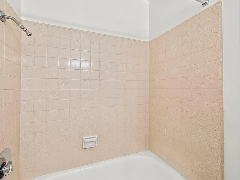 Parkview Terrace Apartments — Photo 33