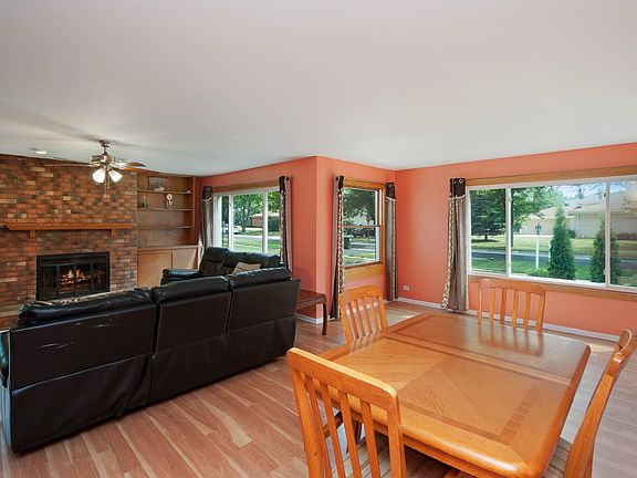 3rd image of 1224 N Ashland Ave