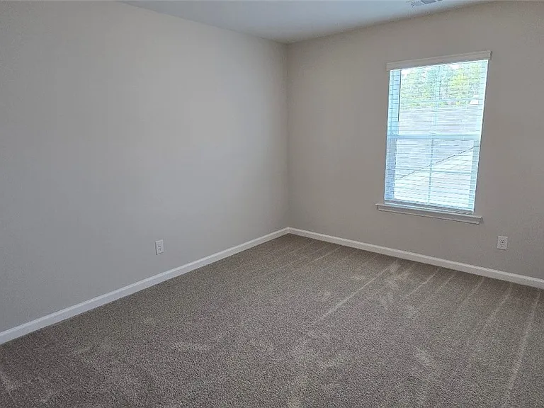 109 Exmoor Cir — Photo 23