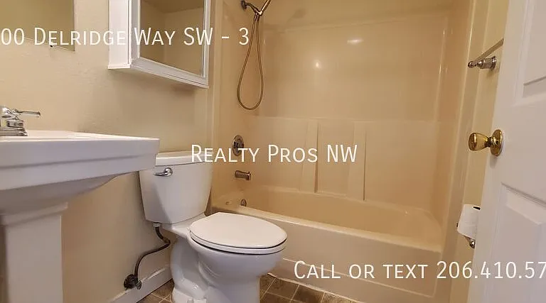 4500 Delridge Way SW #3 — Photo 5