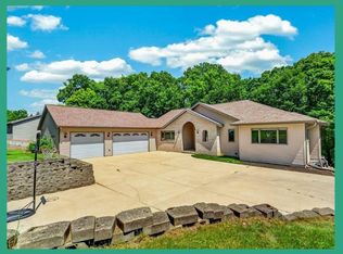 546 Echo Valley Rd, Brooklyn, WI 53521