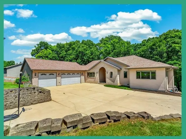 546 Echo Valley Rd, Brooklyn, WI 53521