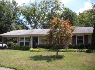 9502 Farnham Dr, Louisville, KY 40223