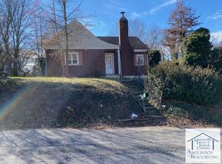 833 Hundley St, Martinsville, VA 24112