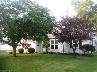981 Cherokee Trl, Willoughby, OH 44094