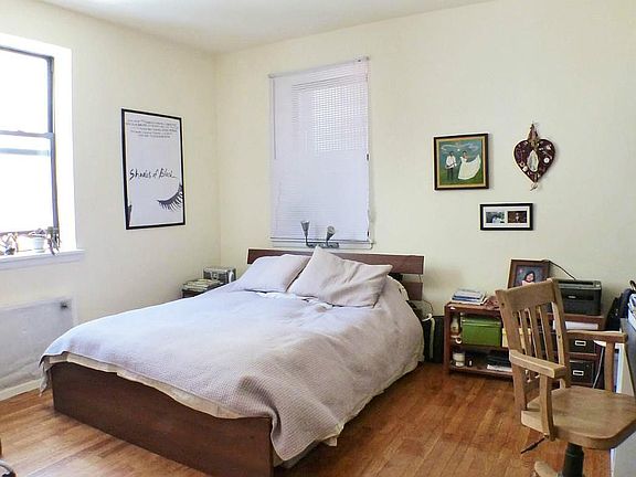 3rd image of 243 W 99th St APT 4E