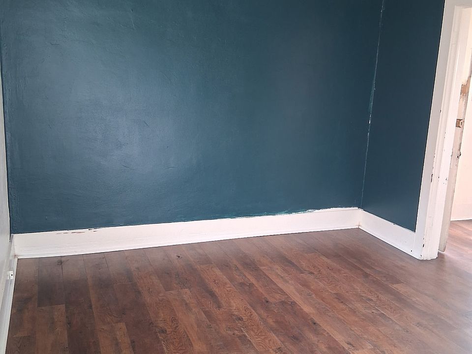 1st image of 409 E Flaming Gorge Way