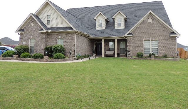 1st image of 341 Weatherford Dr NW