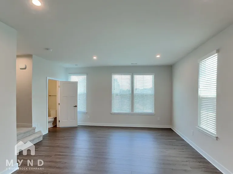2203 Doby Creek Ln — Photo 6
